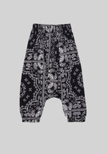 Load image into Gallery viewer, Bandana Print Cropped Harem Pants