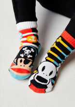 Load image into Gallery viewer, Julius and Skurvy Mismatched Socks