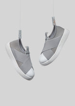 Load image into Gallery viewer, Elastic Criss Cross Shell Toes