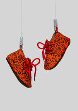 Load image into Gallery viewer, Orange Leopard Print Moccasins
