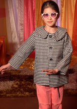 Load image into Gallery viewer, Pink Heartbreaker Sunglasses