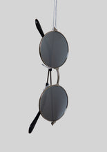 Load image into Gallery viewer, Round Silver Mirrored Sunglasses