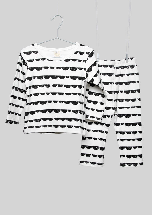 Black and White Scalloped Pajama Set