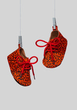 Load image into Gallery viewer, Orange Leopard Print Moccasins