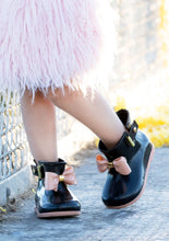 Load image into Gallery viewer, Pink Bow Black Rain Boots