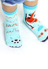 Load image into Gallery viewer, Robot and Alien Mismatched Socks